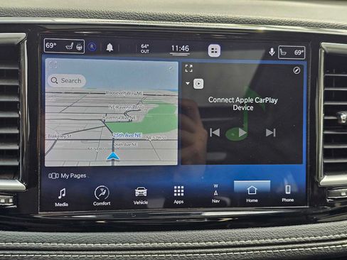 Used 2021 Chrysler Pacifica Limited w/ Premium & Safety Sphere Group FWD image 22
