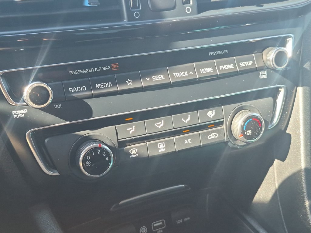 Used 2020 Kia Optima LX FWD image 19
