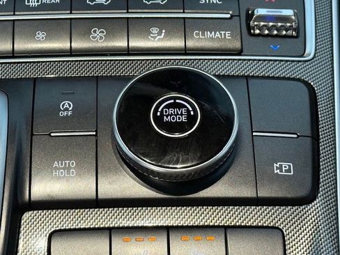 Certified 2023 Hyundai Santa Fe SEL w/ Premium Package image 23