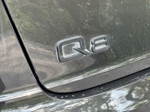 Used 2022 Audi Q8 Prestige w/ Prestige Package AWD/4WD image 19