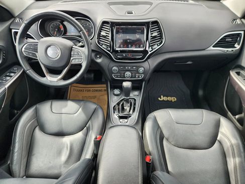 Used 2019 Jeep Cherokee Limited AWD/4WD image 2