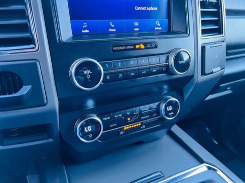 Used 2020 Ford Expedition XLT image 39