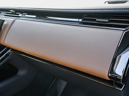 New 2026 Land Rover Range Rover Sport Dynamic SE AWD/4WD image 18