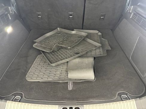 Used 2018 Lincoln MKX Reserve w/ Luxury Package AWD/4WD image 29