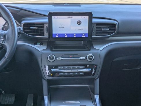 Used 2020 Ford Explorer XLT w/ Equipment Group 202A image 13