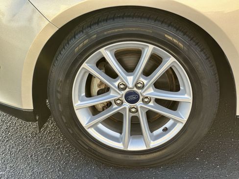Used 2017 Ford Focus SE image 13