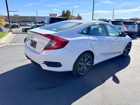 Used 2019 Honda Civic Sport image 4