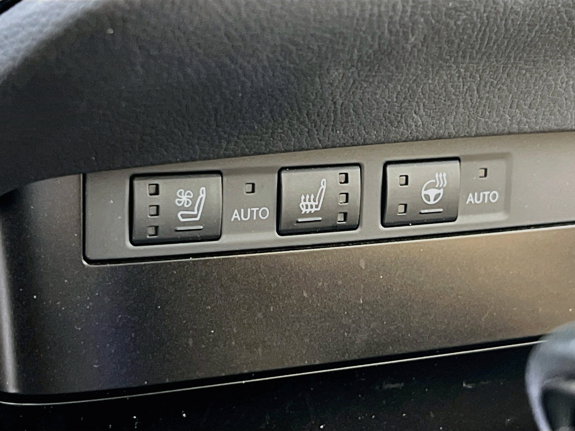 Used 2024 Lexus ES 350 w/ Premium Package FWD image 19