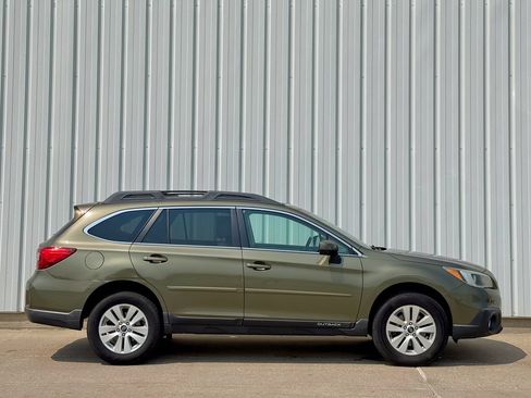 Used 2015 Subaru Outback 2.5i Premium AWD/4WD image 7