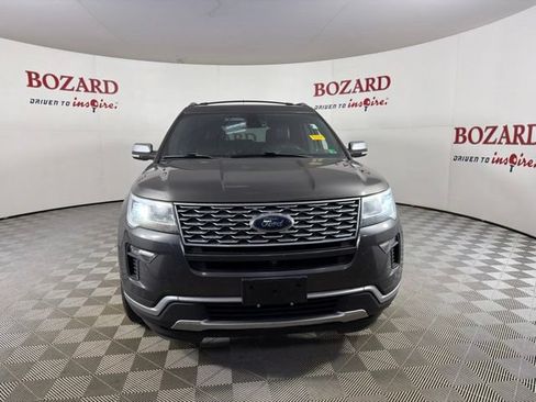 Used 2018 Ford Explorer Platinum AWD/4WD image 2