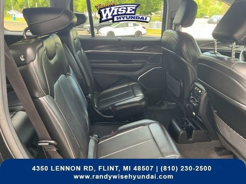Used 2022 Jeep Grand Cherokee L Limited w/ Luxury Tech Group II AWD/4WD image 29