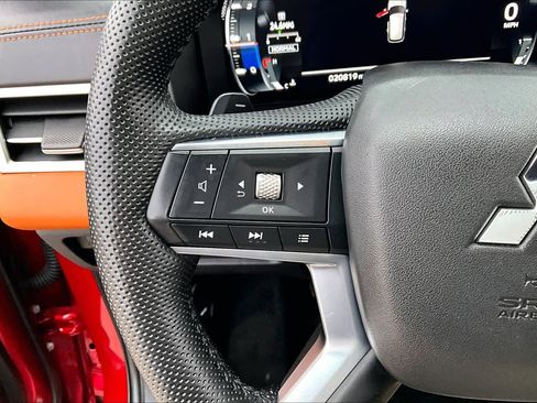 Used 2023 Mitsubishi Outlander SEL image 23