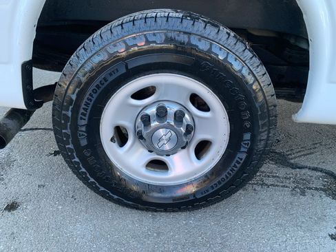 Used 2017 Chevrolet Express 3500 LT w/ LT Preferred Equipment Group image 23