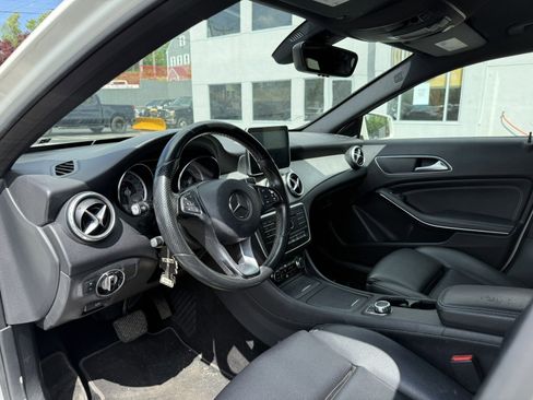 Used 2016 Mercedes-Benz GLA 250 image 10