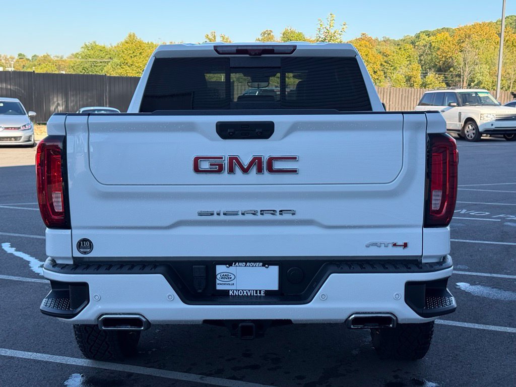 Used 2024 GMC Sierra 1500 AT4 w/ Technology Package AWD/4WD image 9