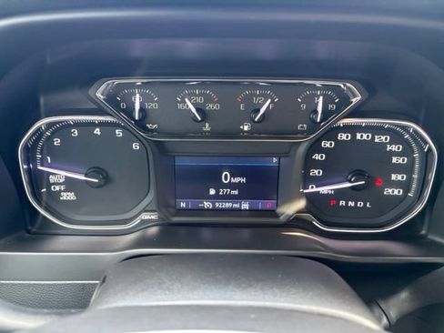 Used 2020 GMC Sierra 1500 Elevation w/ Elevation Value Package AWD/4WD image 25