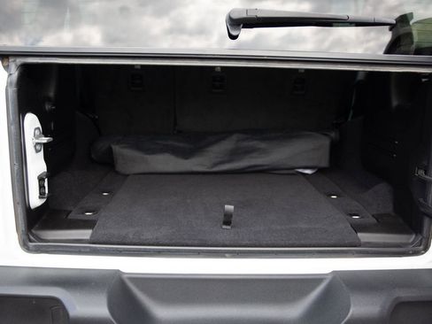 Used 2020 Jeep Wrangler Unlimited Sport S image 24