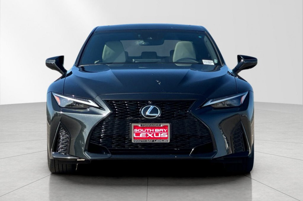 Used 2025 Lexus IS 500 RWD image 9