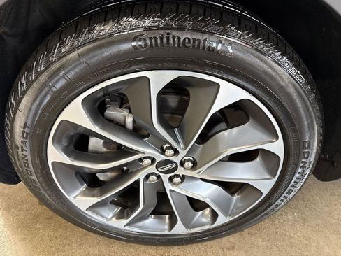 Used 2022 Lincoln Nautilus Reserve w/ Luxury Package image 15