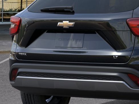 New 2026 Chevrolet Trax LT FWD image 15