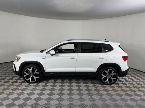 Used 2023 Volkswagen Taos SEL AWD/4WD image 11
