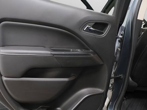 Used 2019 GMC Canyon SLT w/ Driver Alert Package AWD/4WD image 15