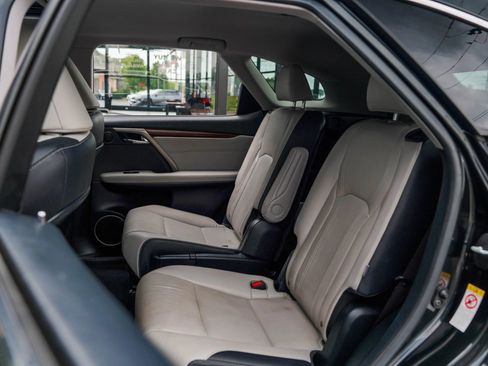 Used 2018 Lexus RX 450hL Premium w/ Premium Package AWD/4WD image 29