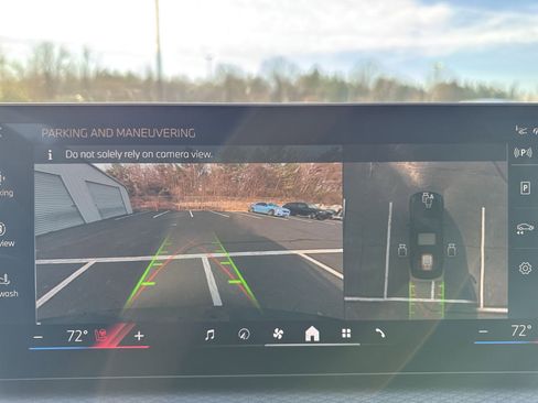 New 2026 BMW 330i xDrive Sedan w/ Premium Package image 14