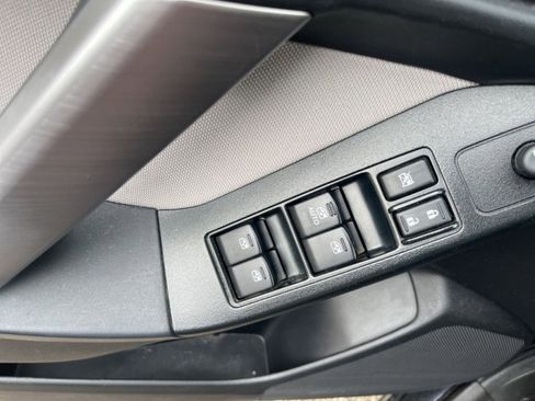 Used 2016 Subaru Forester 2.5i Premium w/ All-Weather Package image 12