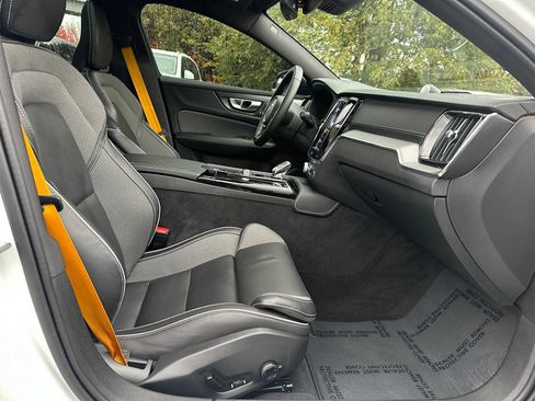 Certified 2024 Volvo V60 T8 Polestar image 18