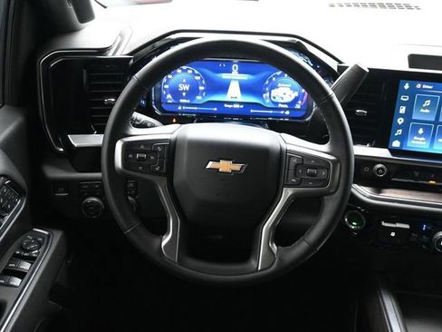 Used 2025 Chevrolet Silverado 2500 LTZ w/ LTZ Convenience Package AWD/4WD image 25