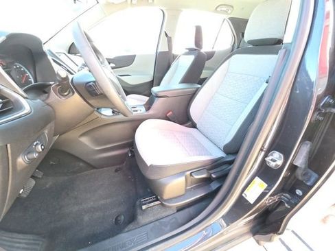 Used 2022 Chevrolet Equinox LS image 13