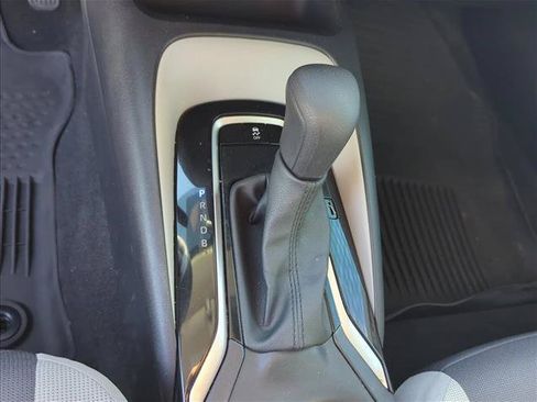 Used 2025 Toyota Corolla LE FWD image 19