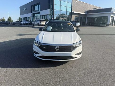 Used 2021 Volkswagen Jetta R-Line FWD image 2