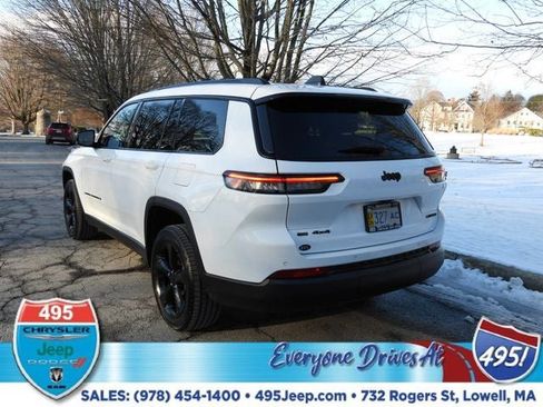 Used 2023 Jeep Grand Cherokee L Limited w/ Black Appearance Package image 3