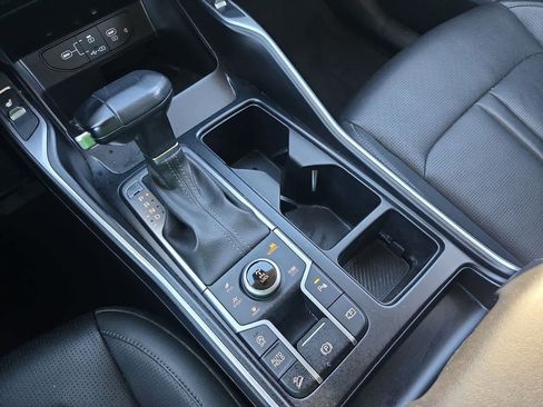 Certified 2024 Kia Sorento S image 30