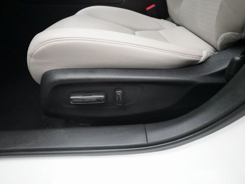 Certified 2024 Honda Civic EX-L image 28