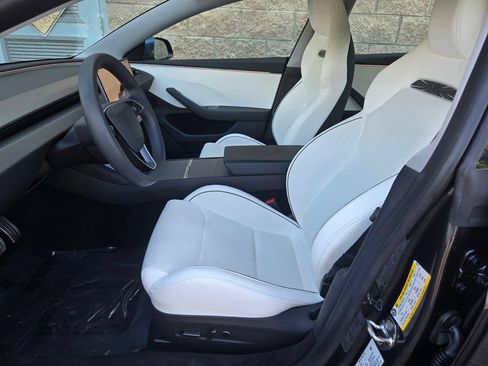 Used 2024 Tesla Model 3 Performance AWD/4WD image 16