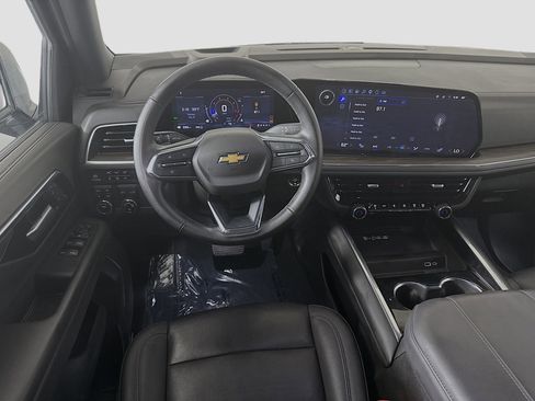 Used 2025 Chevrolet Tahoe LT AWD/4WD image 17
