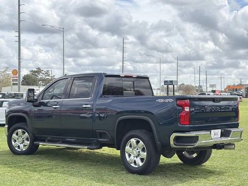 Used 2020 Chevrolet Silverado 2500 LTZ w/ LTZ Convenience Package image 10