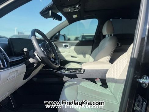 Certified 2025 Kia Sorento SX Prestige image 6
