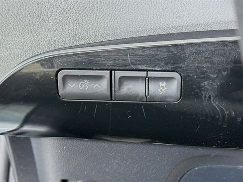 Used 2016 Toyota Prius Two image 17