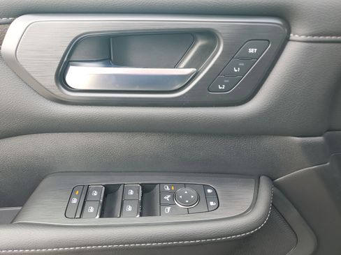 New 2025 Nissan Armada SL image 13