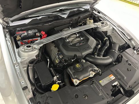 Used 2014 Ford Mustang GT Premium w/ Equipment Group 402A RWD image 3