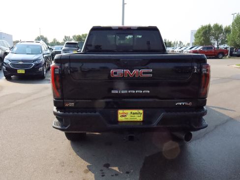 Used 2024 GMC Sierra 2500 AT4 w/ AT4 Premium Plus Package AWD/4WD image 6