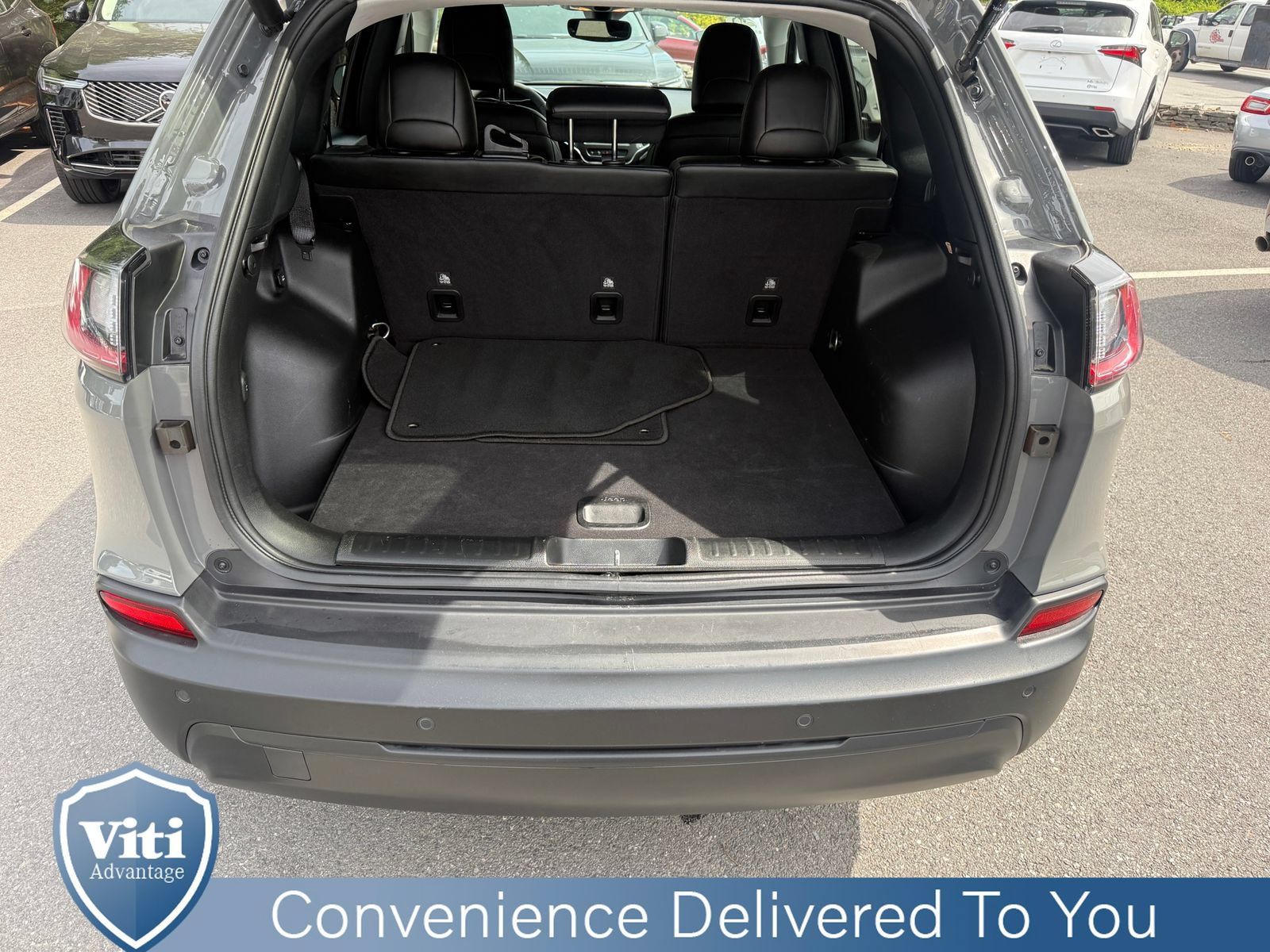 Used 2023 Jeep Cherokee Altitude Lux AWD/4WD image 23