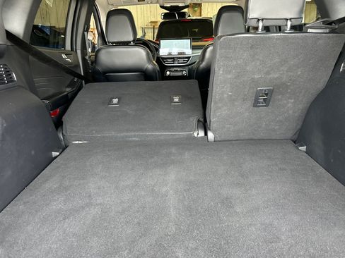 Used 2024 Ford Escape Platinum AWD/4WD image 15