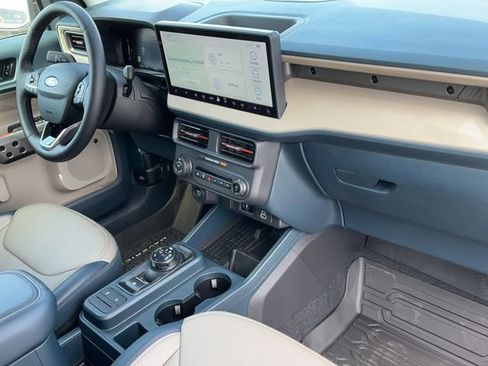 New 2025 Ford Maverick Lariat w/ 4K Tow Package image 19