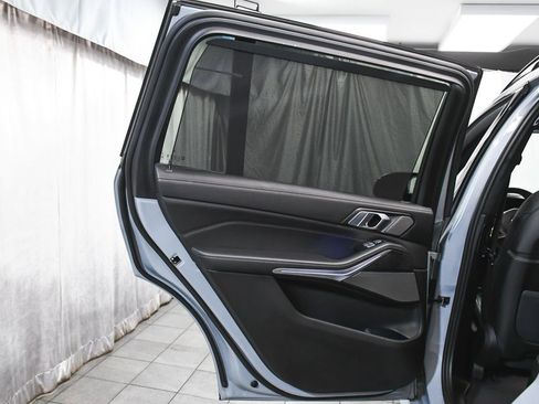 Used 2025 BMW X7 M60i AWD/4WD image 12