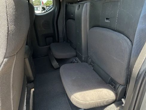 Used 2019 Nissan Frontier SV RWD image 7